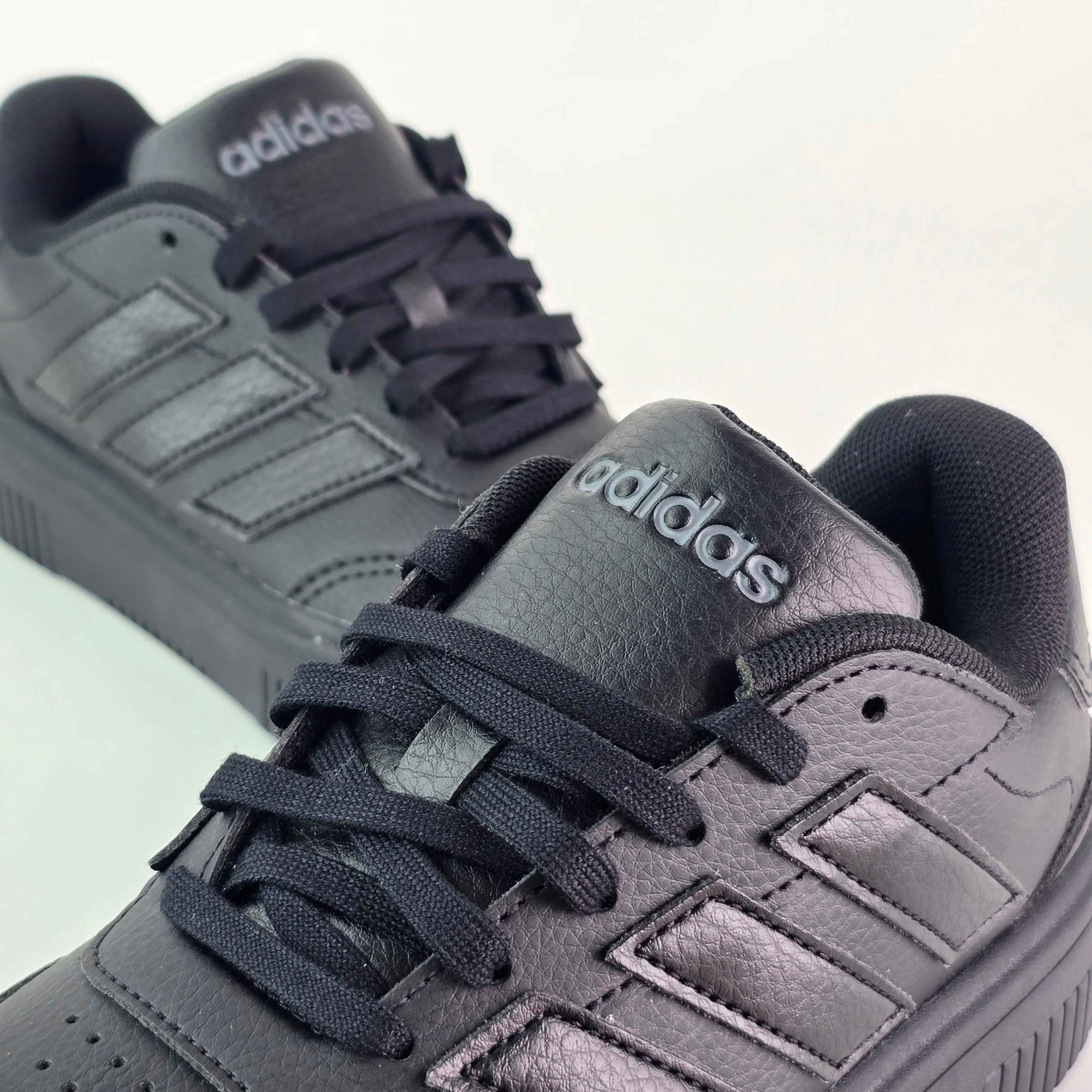 ADIDAS FTW COURTBLOCK BOLD -G19
